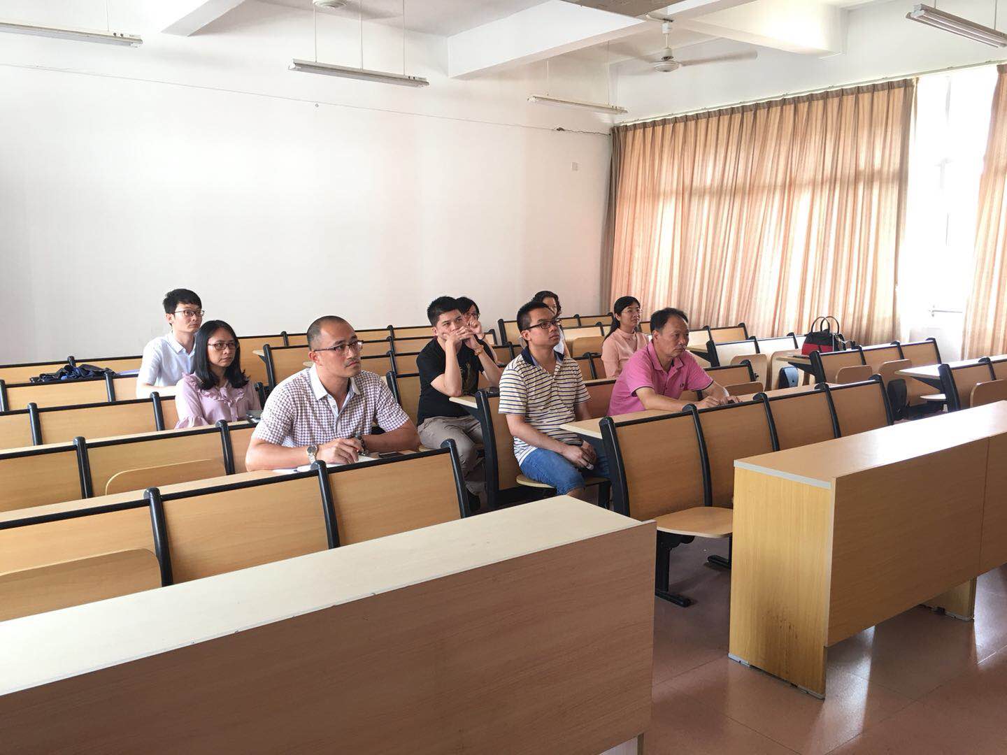 学生工作部党支部进行纪律教育及党风廉政教育专题学习-广东理工职业